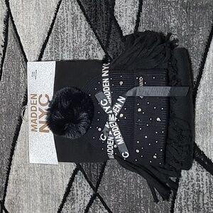 MADDEN NYC RHINESTONES POM-POM BEANIE & BLACK FRINGE SCARF
